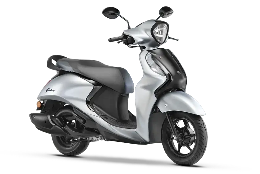 silver (1) Yamaha Fascino 125 Fi Hybrid in Madurai