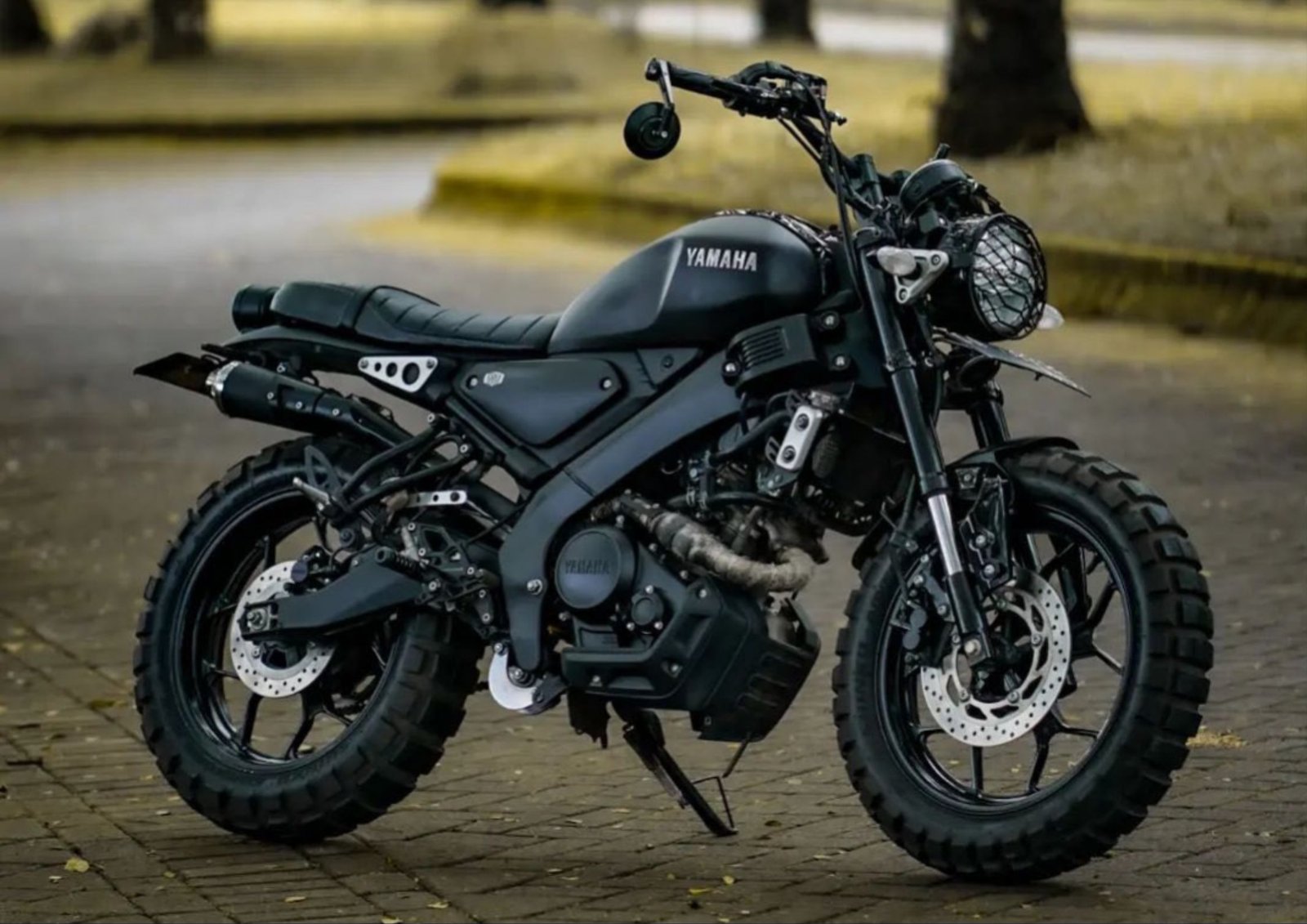 XSR 155 Yamaha in Madurai offers retro styling, smooth performance and city comfort at Alagendran Autos Kochadai.