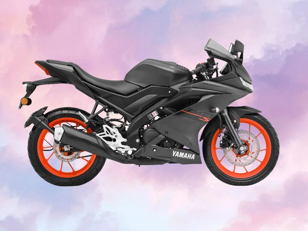 Yamaha bike for college students: compare style, mileage, comfort, budget and daily usability with Alagendran Autos Madurai.